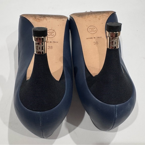 CHANEL Cruise 2012 Collection Cap Toe Pumps Navy Black 38 GUC - Picture 12 of 15